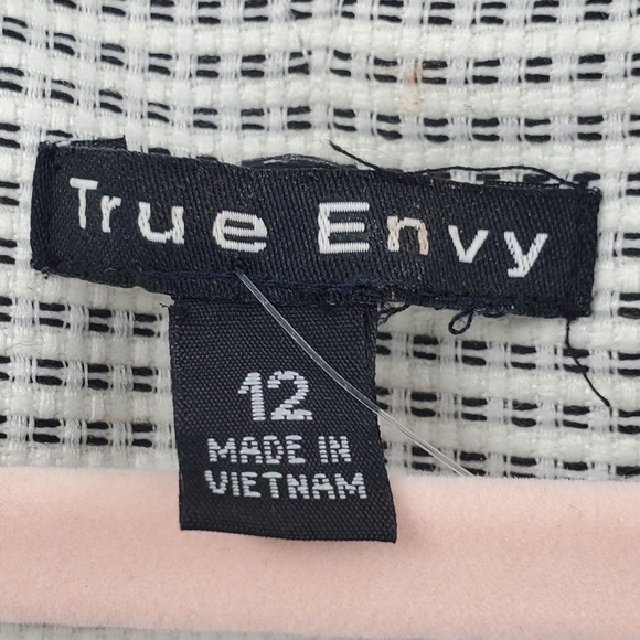 True Envy 3/4 sleeve suit/dress jacket - Picture 10 of 13